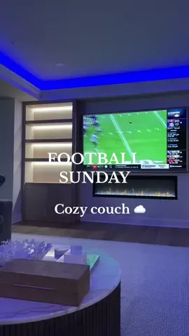 There’s just no other way to do it 🍕🏈 #eagles #goeagles #nfl #sundayfootball #footballsunday #fallsports #sunday #fallvibes #mukbang 