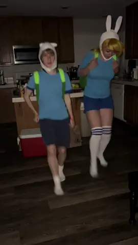 finn and fionna line dance in the dark to soul crushing audio (real) (3am challenge) #adventuretime #fionnathehuman #finnthehuman #fionnathehumancosplay #fionnaandcake #finnthehumancosplay 