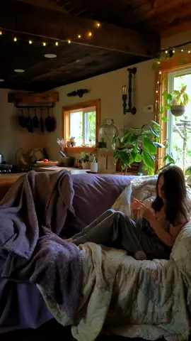 Slow living off grid in a cabin in the woods #peacefulvibes #slowliving #cabinlife #offgrid 