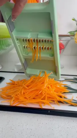 Merek YK DESIGN  Parutan Sayur Dan Buah 7in1 Vegetable Cutter Premium Stainless Steel Multifungsi YK-1230A1 baru #parutan #parutansayurdanbuah #cutter #steel #fypシ 