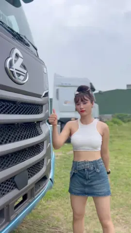 Bentley Girl vs ChengLong Girl @minhnguyetyeuxe  #otohaiau #chenglonghaiau #dinhcaotietkiemnhienlieu #chenglong #chenglongluxx445hp #bentleygirl