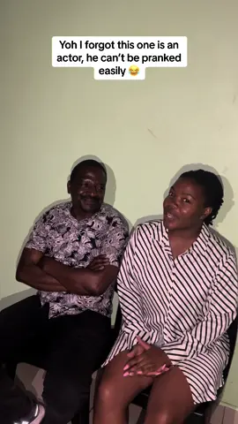 Its the way my dad looks at me when i am telling him he inspires me 😂😂 one thing about my dad he will support me #schoolarshipprank #nsfasprank #actor #southafricatiktok #fyp #viralvideo #muvhangosabc2 #muvhangoactors 