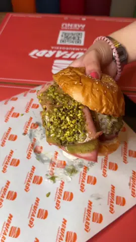 ....'Tacci vostri😅😅 #napoli #panino #foodporn #hamburger 