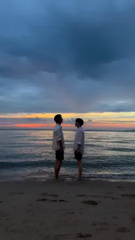 sunset in love #uke #seme #semeuke #ukeseme #bl #boylove #boyfriend #couple #coupleboy #pelangi🌈 #rainbow #fyp 