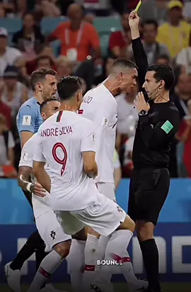 The referee was scared😳 #angry #ronaldo #referee #fypシ #foryourpage 