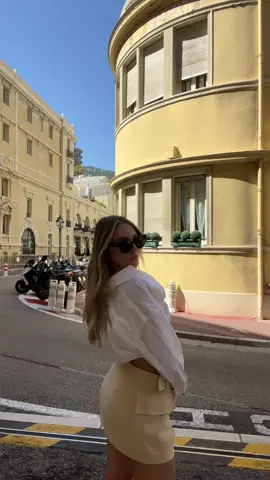 And we love her 🤍🫶 #alcltd #fitcheck #whatimwearing #nicefranceootd #dailyoutfit #falloutfitinspo #dolcevitaloafers #dolcevitashoes 