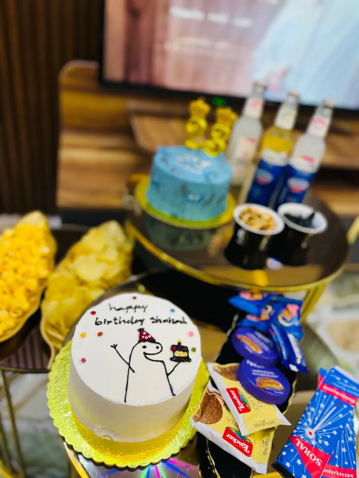 ♥️♥️ عيد ميلاد سعيد وكل عام وانتي صديقتي وحبيبتي عقبال مية سنه ي رب الله لا يحرمني منجج ي روحي انتي.@- شَيـטּ 𝑆𝒉𝑒𝑛 ♥️.  #عيدميلادسعيد🎂🎁🎉  #happybirthday #اكسبلورexplore #الاكسبلور #حسين_الجسمي  #يابخت_عام 