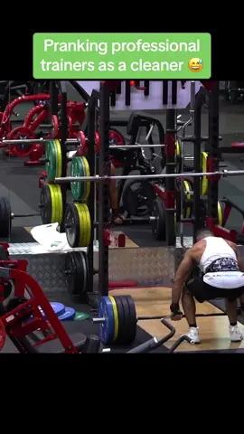 Anatoly Pranking professional playo as a cleaner  #prank #anatoly #gym #anatolyprank #newyork 