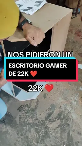 ESCRITORIO GAMER DE 22K 🔥 #gaming #gamer #losjefes #office #escritoriosgamer #GamingSetup 