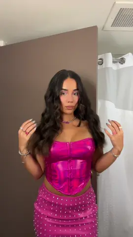 I loved this fit sooo baddddd i wanna wear 1000 more times 💖💖💖💖