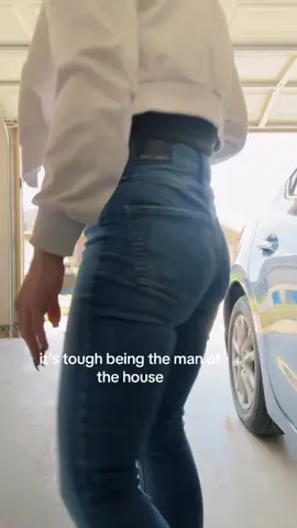 i usally forget to take out the trash until the last second bc i fcking dread dragging these big ass trash cans up and down the driveway every week 