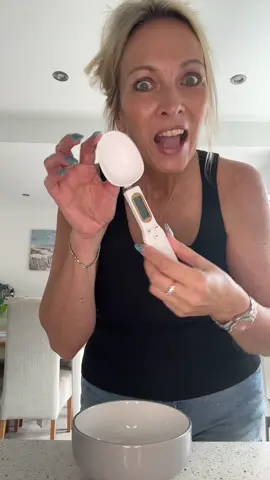 Digital weighing spoon 👏🏼💗 I use this so much! #baking #weigh #weighing #spoon #weighingspoon #fy #fyp #wendygofficial #wendysworld #weight #calorie #calories #caloriedeficit #diet #portioncontrol #bake #cook #mumsoftiktok #dadsoftiktok #bakers 