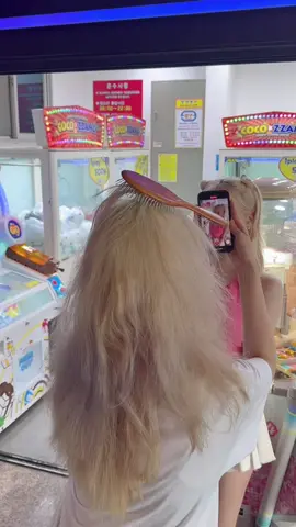 그리고 인간 뽀삐뽀가 되어버린 그녀  ✨#신비 버전은#신비버전은...... (+오늘 그녀의 뽀삐뽀를 못 올린 EU) #viviz #비비지 #sinb 