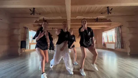 La Cultura Dance Camp ❤️ pretty girls walk like this … #dance #dancecamp #bigbosdvette #bigbossvetteprettygirlswalklike #prettygirls #dancers #trending #dancelife #dancereels #dancechallenge #hiphop #dancers #lacultura 