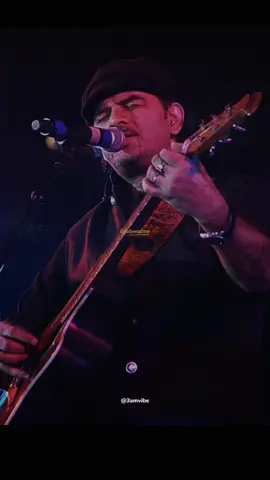 Lyrics hits💔 #foryoupage #fyp #3amvibe #3amvibe3 #qbc #lyric #sad #broken #song #transition #songtranslation #mohitchauhan 