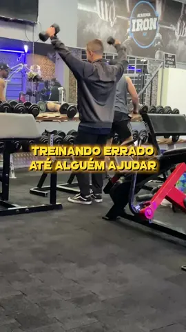 Fingindo ser iniciante na academia, com um prêmio final!  #publibold #treinandoerradonaacademia #inicianteacademia 