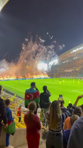 Quand la Brigade Loire avait choquer les supporters de Qarabaq 😂 #fcn #qarabag #brigadeloire #nantes #labeaujoire 