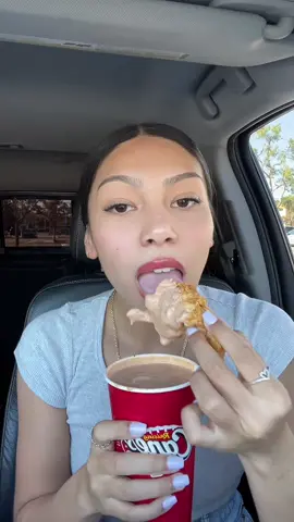 Canes❤️ Are you guys team coleslaw or Toast. I will always ask for extra toast instead of coleslaw😋#canes#canessauce#canestoast#canesmukbang#muckbang#muckbangeating#muckbangeatingshow#eatingshow#eatingsounds#eatingvideos#foodvideo#viral#bigbites#crunchysounds#eatingasmr#eatwithme#raisingcanes#asmrchewing  