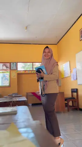 Yakin masih males malesan?  #pnscantik #asn #foryoupage #fyp #foryoupageofficiall #goyangshopee #goyangshopeecod #nutrisaritiaphari #tiktokviral #cpnscantik 