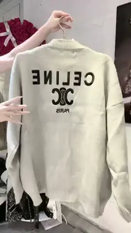 #xuhuong Áo khoác Cadigan len Celine Hàng len ép dầy , sịn sò lắm ạ cận chất các bà yên tâm chưa Giá siu iu thương lun nè 😍