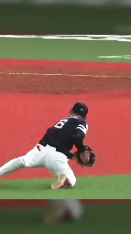 思わず漏れる「かっこいぃ…」🫣いまみーの美技！#今宮健太 #sbhawks #ファインプレー #福岡ソフトバンクホークス #そこには今宮 