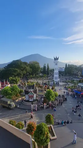Bukittinggi Vibesnya emang Selalu dirindukan #fyp #fypシ゚viral #fypminang #fypage #sumbarrancak #jamgadang #wisataminang #bukittinggi #sumaterabarat #vibes 