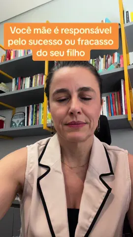 Cuidado com a forma que educa seu filho pode estar incutindo neles crenças de desamor desvalor de fracasso e isso contribuirá para o sucesso ou o declinio dele no futuro.#maes #maternagemconsciente #autoconhecimentoliberta #maternagemrespeitosa #educaoparental #mamaes #disciplinapositiva #disciplinaconsciente 
