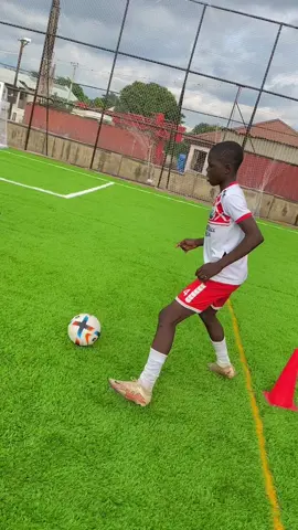 Unleashing the sporting potentials of the next generation emerging soccer stars. ⭐️ #Eagleswingfootballacademy #eagleswingfa #footballtrainingcenters #Soccer #kidssoccerdevelopment #kids #kidssocceracademy #Abuja #footballteams #footballskills #football 
