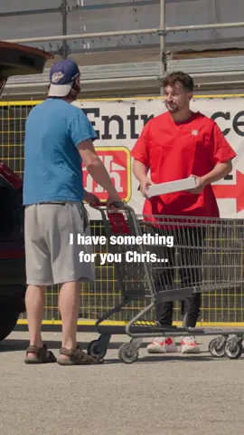 “Let’s go make someone’s day today” 🥹❤️ We partnered to help Canadians with their home repairs as we introduce Home Hardware as the new partner of the Scene+™ program. #ad #payitforward #homerenovations #sceneplus #scotiabank 