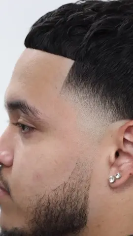 How to do a taper fade video out now on the faded culture youtube channel. Hope yall can learn from it! Tambien lo tenemos en español en nuestro canal Faded Culture español 🤞🏽🏴 #fadedculture #barber #howtofade #taperfade  Fadedculture.com 