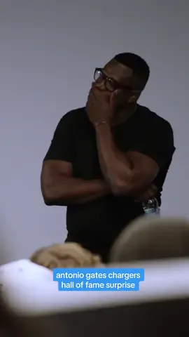 welcome to the chargers hof 🥹 #antoniogates #hog #lachargers #nfl #halloffame #surprise 