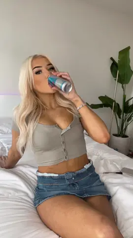 How many shades of green can you count?😉💚 #blonde #viral #fyp 