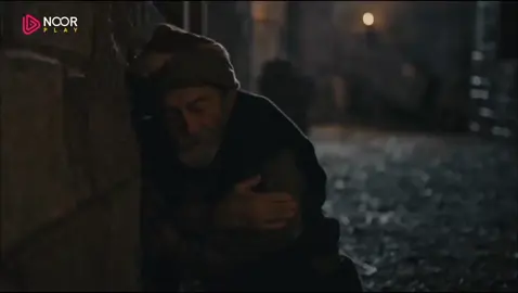 السيد عثمان يمد يد العون الى الفقراء والمساكين ويساعدهم في مشهد جميل جداً 😍#عثمان_بن_ارطغرل 