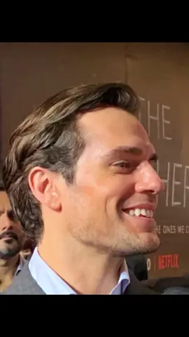 imagine being this close to him 🥹 #henrycavill #henrycavilltiktok #fyp #cavilltok #thewitcher #henrycavilledit #henrycavillfans #dlf #fy 