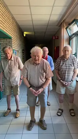 #terceraedad #humor #baile #cuidadodeancianos #comedia 