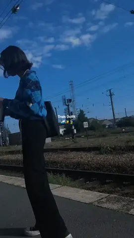 🚄✨🍃 #outfit #outfitinspo #outfitideas #backtoschool #OOTD #fall #fallfashion #pourtoi #foryou #pourtoipage #foryoupage #foryourpage #aesthetic #viviennewestwood 