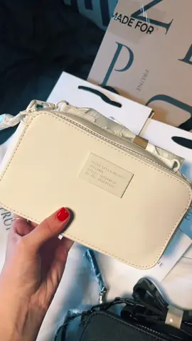 Color negro o blanco? Las dos 🖤🤍 #prune #cartera #fyp #viral #foryou #amy #penny #argentina #moda #bolsos #bolsoviral #unboxing #carteraviral #carteraprune @Prüne Oficial 