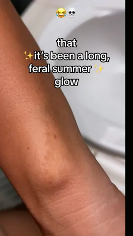 I know ✨exfoliate better✨ babygirlllllll i am tired  Anyways, where ya at fall? I’m sick of spray tannin 🥲 #tan #spraytan #Summer #endofsummer #yikes #spraytanning #spraytans #fall #fallvibes #leggings #sunshine 