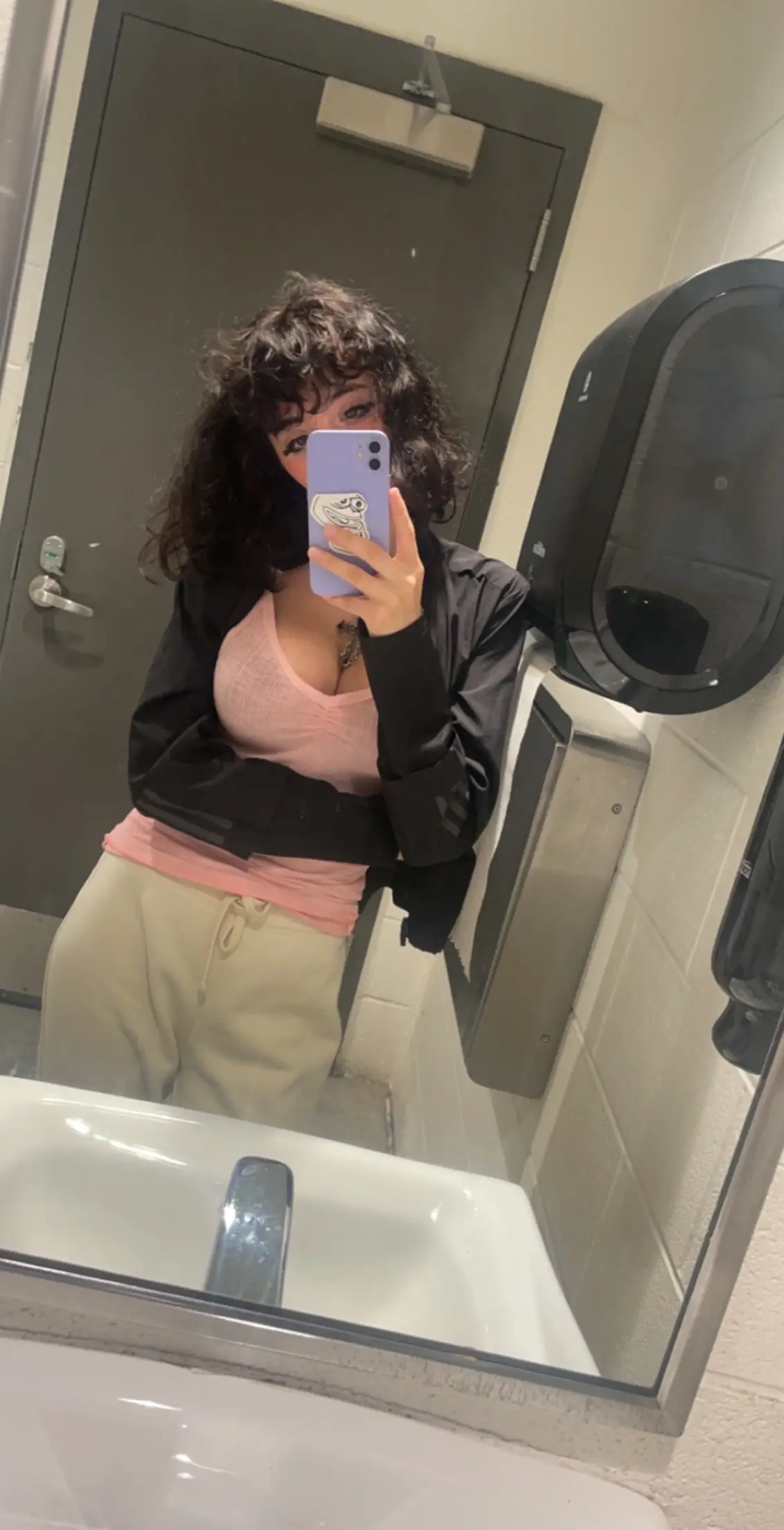 I never knew i could pass by a stranger, knowing so much about them (I miss our friendship) #fyp #friendship 