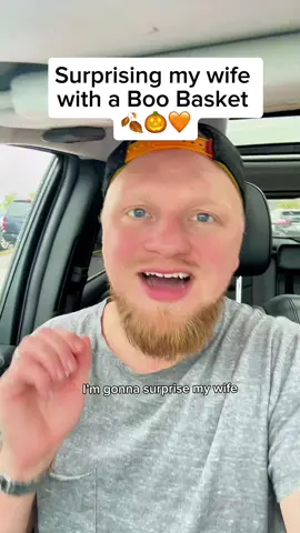 Wait for her reaction at THE END 🥹 She was SO excited 🎃🍂 @Regal Noise #couples #relationships #hannahandregal #couplestiktok #boobasket #boobasketideas #fall #longervideos 