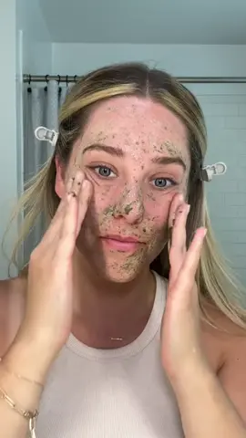 Don’t fight dullness + dark spots alone, our brightening bestie has your back. 💛 @Siara Scarola uses our Brightening Facial Scrub to give her skin a radiance-boosting detox.    #AcureBeauty #AcureClub #facialscrub #radiantskin #brighteningscrub 