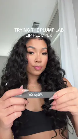 using a lip plumper right before your lip combo >> #plumplab #lipplumper #lipplump #virallipplumper #amazonlipplumper 