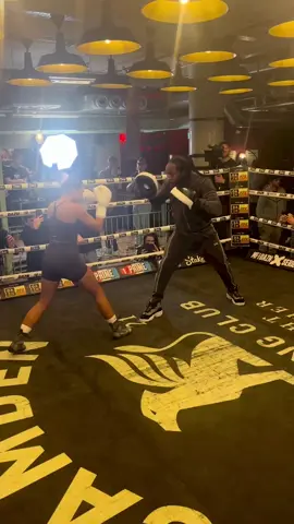 would u like to see me on @Misfits Boxing again? 👀