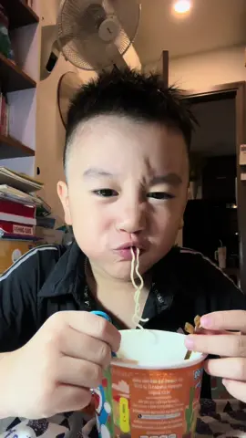 Sữa ăn mukbang 😋 #thangtrieu #sua2018 #mukbang #dcgr