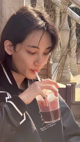 im always ready ✨ #seventeen #jeonghan #carat #seoul #areyoureadymrstyles #cafe 