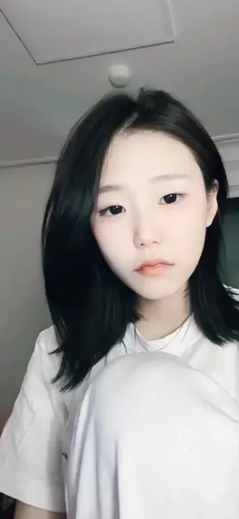 보고 싶은데 볼 수 없는게 너무 아파 #정서현 #보고싶어 #사랑해 