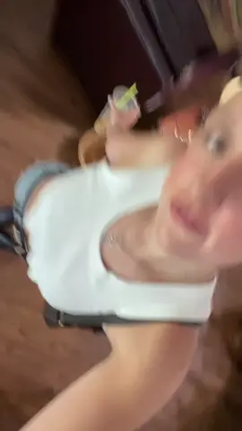 🤘🏼🧡