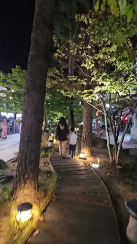 đi dạo phố cùng zai đẹp