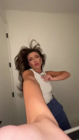 i got the hair blower bc beyonce had one on stage 