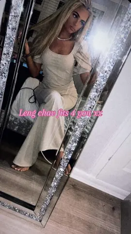 Gorg xx #chavoutfits #outfitmaking #outfitideas #pretty #chav #tan #nikepros #furcoat #fashion 